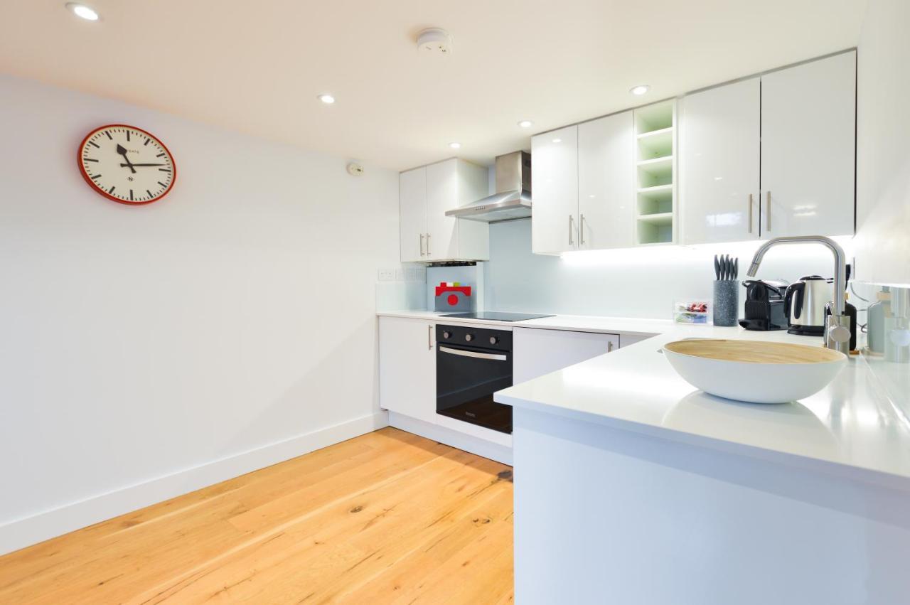 Spacious West Hampstead Apartment With Mezzanine Bedroom By Concept Apartments London Ngoại thất bức ảnh